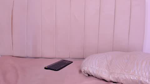 Snapshot of camila_adams chatting on 12/22/24, 10:36 Cami online show from 12/22/24, 10:36