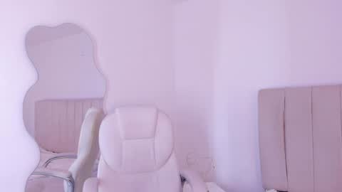 Snapshot of camila_adams chatting on 01/06/25, 10:26 Cami online show from 01/06/25, 10:26