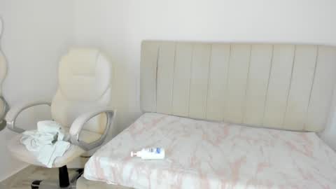 Snapshot of camila_adams chatting on 02/01/25, 07:02 Cami online show from 02/01/25, 07:02