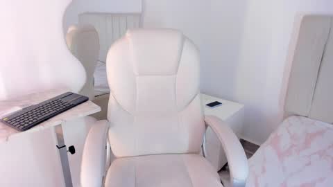 Snapshot of camila_adams chatting on 02/01/25, 10:13 Cami online show from 02/01/25, 10:13