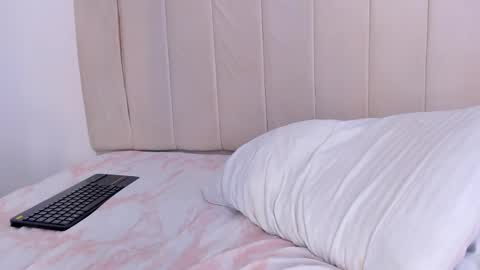 Snapshot of camila_adams chatting on 02/23/25, 02:40 Cami online show from 02/23/25, 02:40