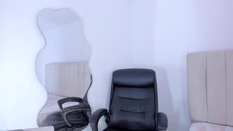 Snapshot of camila_adams chatting on 02/25/25, 08:09 Cami online show from 02/25/25, 08:09