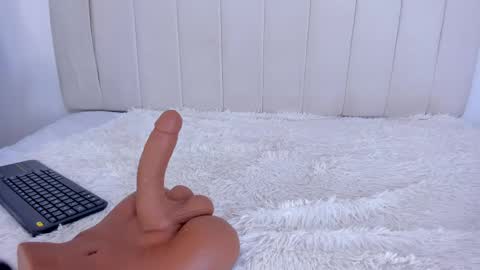 Snapshot of camila_adams chatting on 03/08/25, 12:11 Cami online show from 03/08/25, 12:11