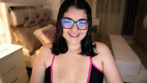 Camila buitrago online show from 10/23/25, 02:22