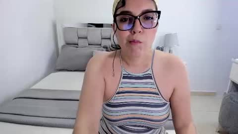 Camila buitrago online show from 07/19/26, 12:47