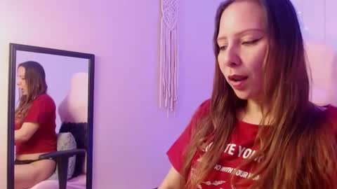 Snapshot of camila_delarosa chatting on 06/15/26, 01:46 camila online show from 06/15/26, 01:46
