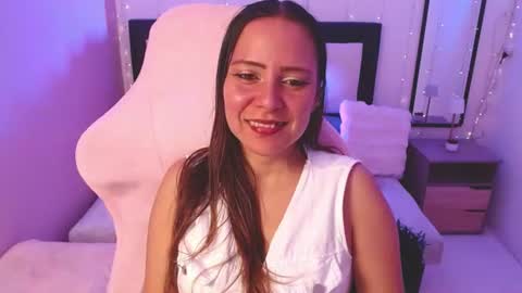 Snapshot of camila_delarosa chatting on 07/08/26, 05:50 camila online show from 07/08/26, 05:50