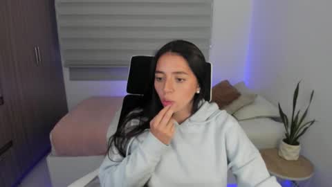  C A M I  online show from 03/11/26, 09:54