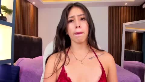 camila_martinez9 online show from 02/10/25, 11:25