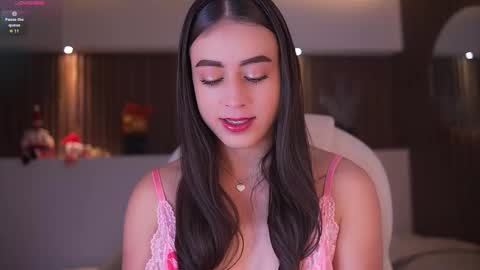 camila_martinez9 online show from 02/18/26, 11:28