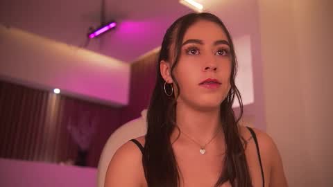 camila_martinez9 online show from 02/25/26, 11:42