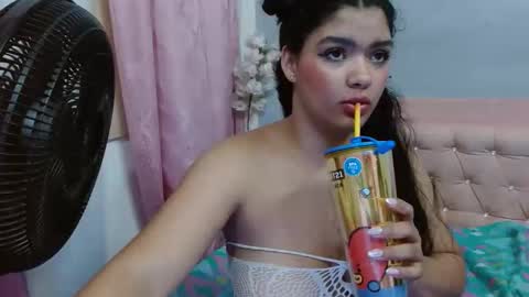 camila_meza online show from 04/15/26, 09:15