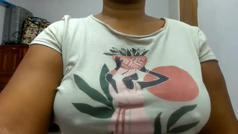 Camila online show from 09/25/25, 10:41