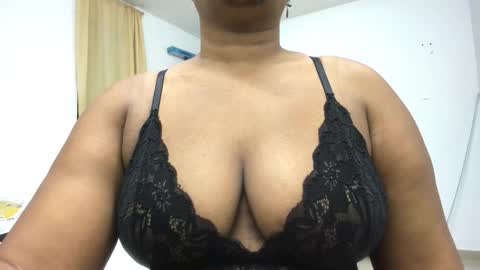 Camila online show from 11/21/25, 10:25