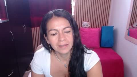 Camila Vargas online show from 04/15/26, 05:42