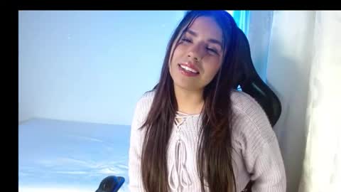 Camila velez online show from 10/03/25, 05:59