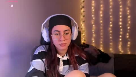 Snapshot of camilaalee chatting on 11/10/25, 02:32 CAMILAA LEE online show from 11/10/25, 02:32