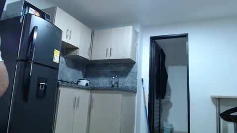 Snapshot of camilaaoficial chatting on 11/16/25, 03:23 Camila online show from 11/16/25, 03:23