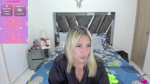 Camila online show from 11/17/25, 08:03