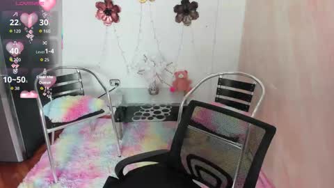 Snapshot of camilacam_ chatting on 10/26/25, 06:03 CAMILA SUAREZ online show from 10/26/25, 06:03