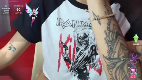 Snapshot of camilahot_girl chatting on 09/21/25, 01:13 kira online show from 09/21/25, 01:13