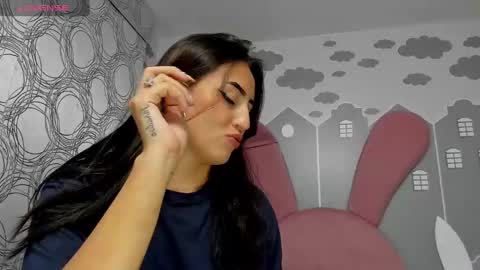 Camila  online show from 02/11/25, 04:01