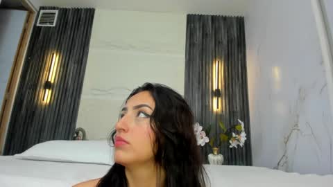 Snapshot of camilahunter__ chatting on 06/07/26, 03:43 Camila online show from 06/07/26, 03:43