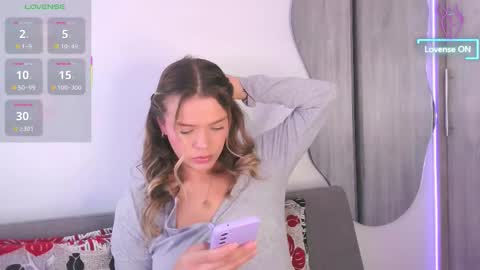 Camila Monroee  online show from 12/17/25, 02:45