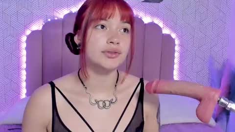 Snapshot of camilarivers chatting on 03/06/25, 12:30 Camila online show from 03/06/25, 12:30