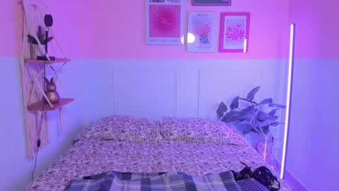 Snapshot of camilarivers chatting on 09/24/25, 11:46 Camila online show from 09/24/25, 11:46