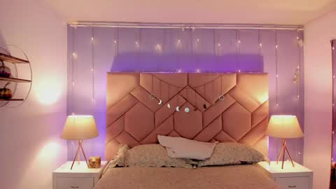 Snapshot of camilarivers chatting on 09/30/25, 11:37 Camila online show from 09/30/25, 11:37