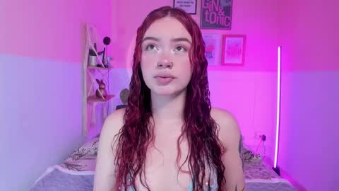 Snapshot of camilarivers chatting on 10/22/25, 11:54 Camila online show from 10/22/25, 11:54