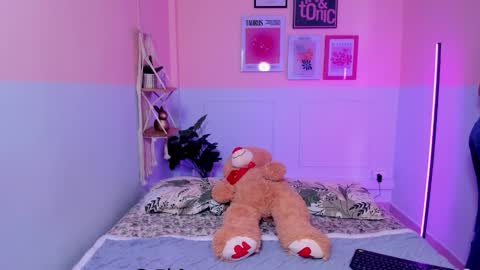 Snapshot of camilarivers chatting on 11/05/25, 11:54 Camila online show from 11/05/25, 11:54