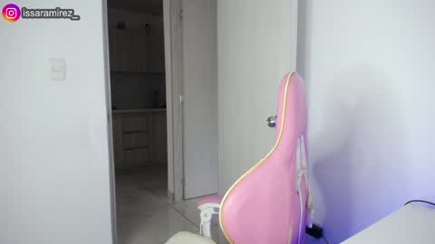 X IGcamiryan01 online show from 05/14/26, 10:16