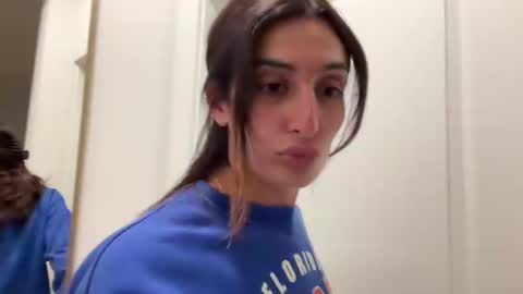 Snapshot of camiliakxoxo chatting on 03/07/25, 03:29 camiliakxoxo online show from 03/07/25, 03:29