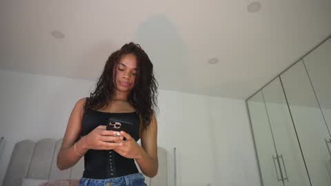 Snapshot of camilitasu chatting on 12/05/25, 08:05 Brit online show from 12/05/25, 08:05