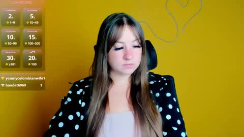 Snapshot of camilla_body chatting on 07/29/26, 06:00 Camilla online show from 07/29/26, 06:00