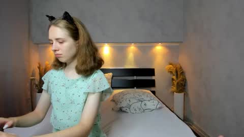 Snapshot of camilla_kelly chatting on 09/26/25, 12:36 Camilla online show from 09/26/25, 12:36