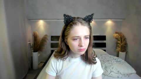 Snapshot of camilla_kelly chatting on 10/08/25, 01:14 Camilla online show from 10/08/25, 01:14