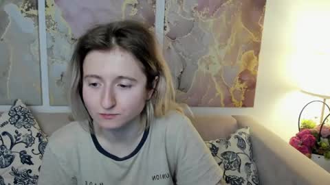 Snapshot of camilladreamer chatting on 05/25/26, 02:34 camilladreamer online show from 05/25/26, 02:34
