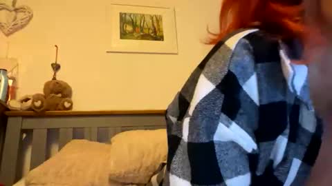 Camilla Jayne online show from 09/19/25, 09:04