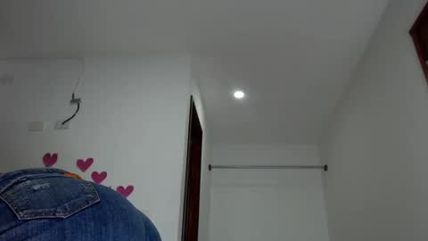 Snapshot of camille_20 chatting on 12/09/24, 01:18 Camille online show from 12/09/24, 01:18