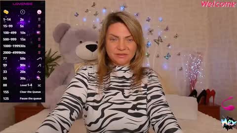 Snapshot of camille_game chatting on 12/07/24, 04:42 Camille Game online show from 12/07/24, 04:42