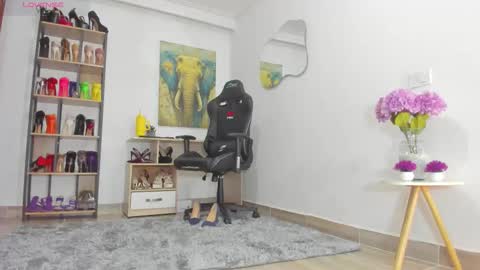 camillevega_01 online show from 11/27/25, 02:46