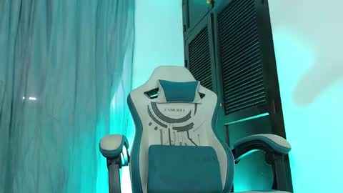 Snapshot of camilo_contre21 chatting on 02/25/25, 10:50 camilo_contre21 online show from 02/25/25, 10:50