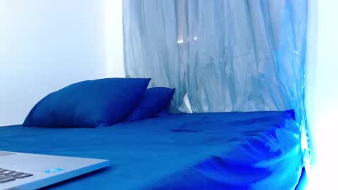 Snapshot of camilo_contre21 chatting on 03/11/25, 07:47 camilo_contre21 online show from 03/11/25, 07:47