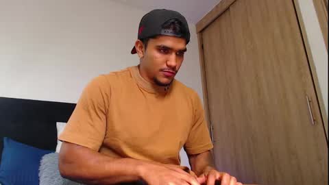 Snapshot of camilo_contre21 chatting on 09/18/25, 08:00 camilo_contre21 online show from 09/18/25, 08:00
