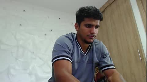 Snapshot of camilo_contre21 chatting on 10/24/25, 09:33 camilo_contre21 online show from 10/24/25, 09:33