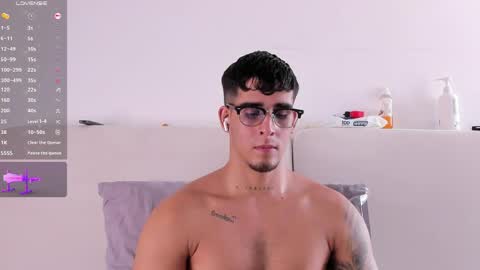 Snapshot of camilo_ospina_ chatting on 04/30/26, 08:26 INDEPENDENT MODEL online show from 04/30/26, 08:26