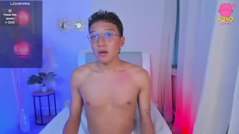 camilo_santoss online show from 07/10/26, 11:07